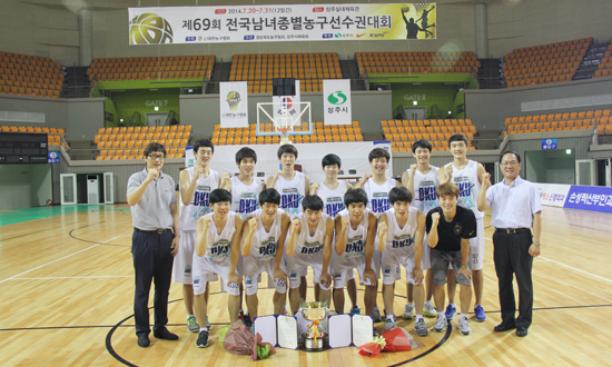 Dankook basketball team tops the Men’s College Division at the 69th Korean Basketball Conference
