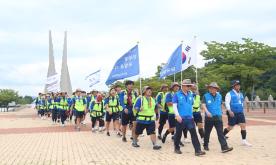 Students complete a 230km march, reliving the spirit of independence activists