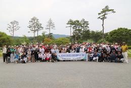 총동창회장배 골프대회 성료, 대학발전기금 1천만 원 전달