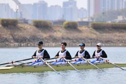 물결 위에 펼쳐진 단국의 도전…조정부 천호지 훈련 개시