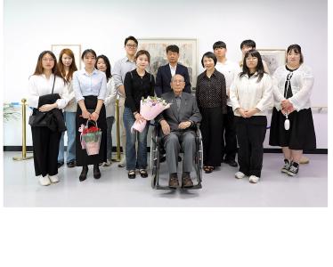“두 발로 그려낸 희망” 오순이 교수, 단국대병원에 한국화 작품 기증